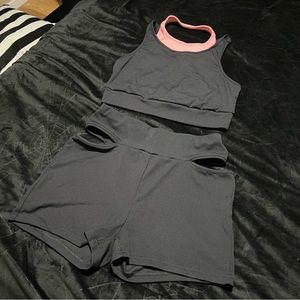 Colorblock Criss Cross Top & Cut Out Biker Shorts (Large)